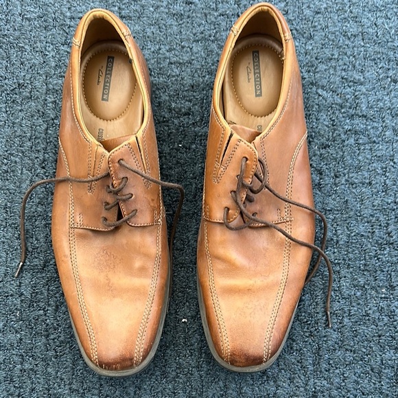 Clarks Other - Clark’s Men’s Tan Leather Oxfords size 12